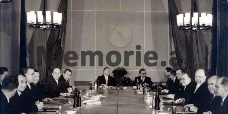 Zbulohet debati i ashpër/ Koço Tashko: “Të dënohen ata që folën në plenum kundër Hrushovit, ai nuk gabon, por edhe Stalini…”/ Enveri: thirri mendjes, ti je i sëmurë nga koka…