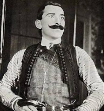 Kur malsorët e Hotit, Trieshit dhe Grudës, me në krye Patër Anton Harapin, Fishtën dhe Gurakuqin, në vitin 1918 i dërguan një memorandum Kancelarive të Perëndimit