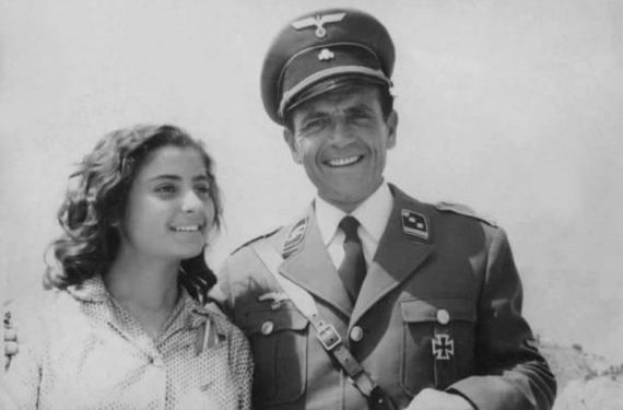 Letra dërguar Enverit për Teatrin: “Piro Mani tha: ne s’duhet të jemi robër të kultit të Brehtit dhe Stanisllavskit, por të….”/ Raporti edhe për Frashërin, Pitarkën, Lucën, Qerimin, etj.