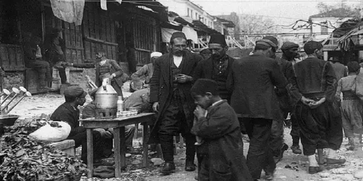 Koha e artë e Monarkisë së Zogut, kur fermerët dhe artizanët shqiptarë, konkurronin me sukses prodhimet e tyre në Panairin e Barit