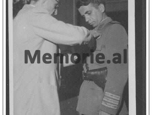 Letra për Mehmet Shehun: “Në kampin e Laçit, trupin e të vrarit që u arratis, e lanë 24 orë në oborr te këmbët e të burgosurve dhe…”/ Denoncimi i Bedri Spahiut nga burgu