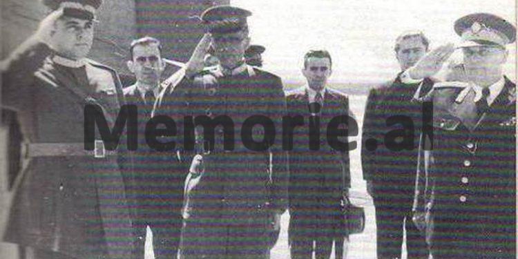 “Aspiratë maniake për madhështi, mosbesues, paranojak dhe…”,/ Zbulohet libri “Shqipëria nën hijen e një tirani”, për Enver Hoxhën që u dērgua në ‘84-ën në disa ambasada në Algjer