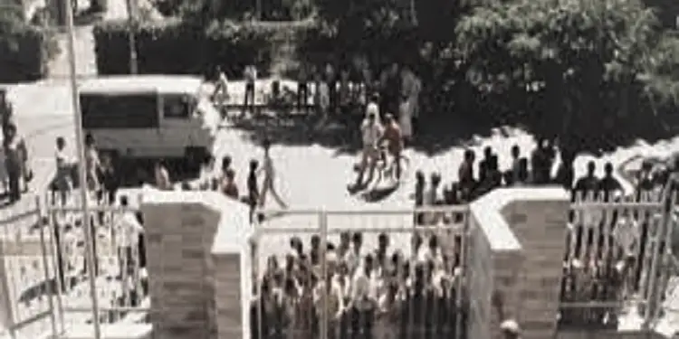 2 korrik 1990/ Dëshmia e ish-funksionarit partiak: “Porositë që na jepnin në mbledhjet e shtabit që kryesonte Adil Çarçani, i cili dremiste dhe diplomatët e huaj që u implikuan…”