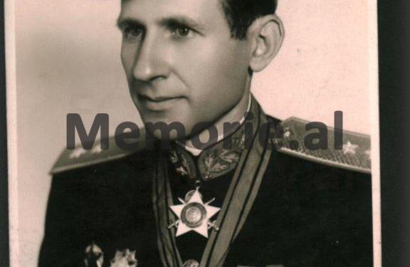 “Demagog, sharlatan dhe intrigant politik, pretendon se kryeministri Mehmet Shehu, ishte një agjent i Jugosllavisë…”/ Libri i ’84-ës në Algjer, për Enverin