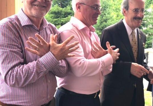 Një peng nderi për Kongresmenin Amerikan Eliot Engel