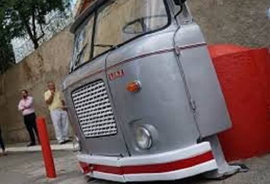 July 2, 1990 Testimony of the former party functionary: “The messages they gave us at the meetings of the headquarters headed by Adil Çarçani, who also nailed the foreign diplomats who were implicated”