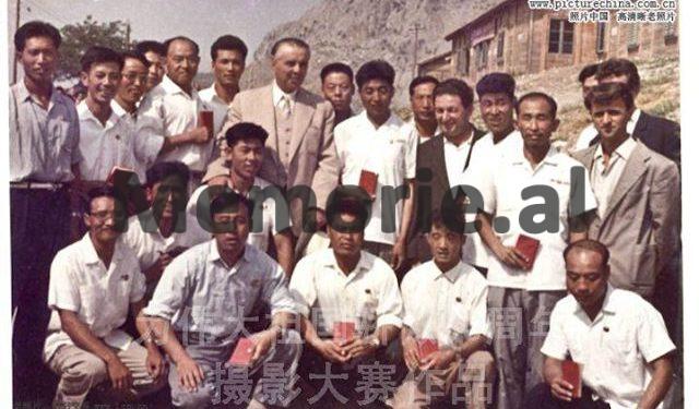 “Shoku Enver, t’ua bëjmë kinezëve siç i’a bëmë Hrushovit, që ta marrë vesh bota se me shqiptarët s’bëhet shaka, sepse…”/ Letra e Hysni Kapos në  korrik 1978