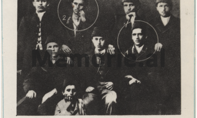 “Me porosinë e Naim Frashërit, gjyshi im hapi shkollat shqipe në krahinën e Dangëllisë, por regjimi komunist na…” / Dëshmia e rrallë e të birit të oficerit të Zogut