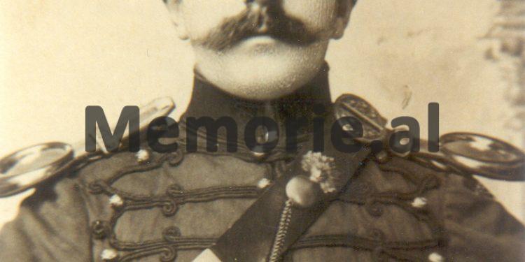 Saga e familjes shkodrane / Nga komandant të Kalasë së Podgoricës, adjutant të Sulltanit dhe miq të Ataturkut, prefektë të Monarkisë, e deri në anijet kozmike në SHBA-ës