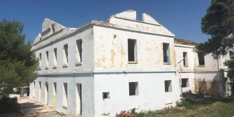 Shëmbet shkolla bujqësore amerikane “Charles Telford Erickson”