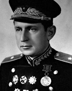 Denoncimi i Bedri Spahiut: “Në majin e ’59-ës, kur Tuku po takohej me familjen, korridori burgut oshëtiu nga britmat e….”/ Letra për komandantin e kampit në Elbasan