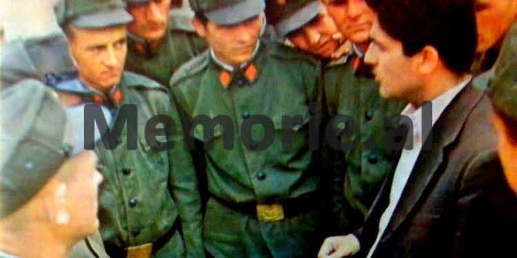 “Në Durrës ka agjentura të huaja, peshkatarët tanë shkëmbejnë plaçka me italianët në det dhe…”/ Raporti “sekret” për Ramiz Alinë