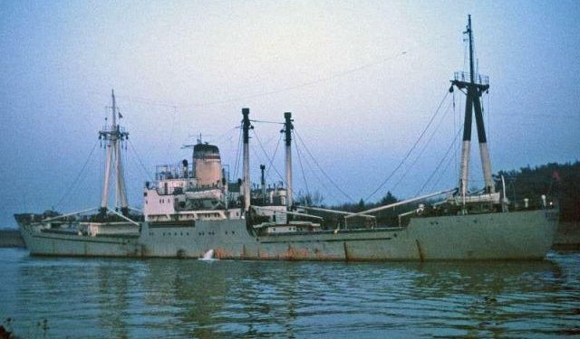 Arratisja e bujshme e ’89-s: “Dilni ju çuna shikoni Evropë me sy, në Brindisi do shohim televizor pa antenë dhe…”/ Raporti sekret për Ramiz Alinë