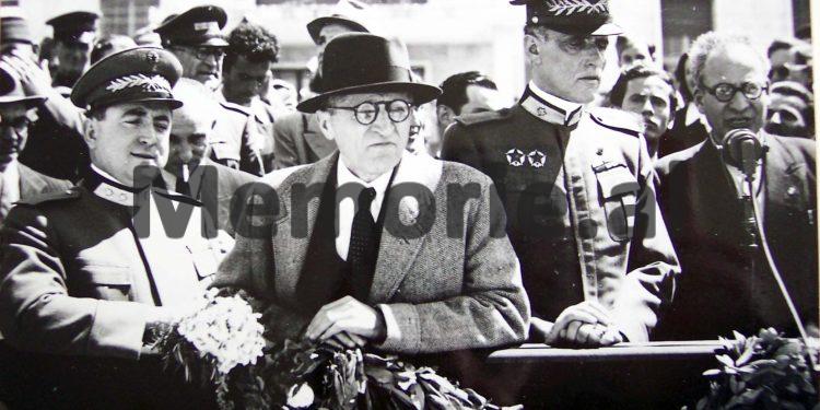 “Vëllai im ishte sekretar gjyqi, por u pushkatua se hodhi një trakt në Tiranë, ku denoncoi…” / Ngjarja tragjike ku Koci Xoxe i premtoi të ëmës se do i falej jeta