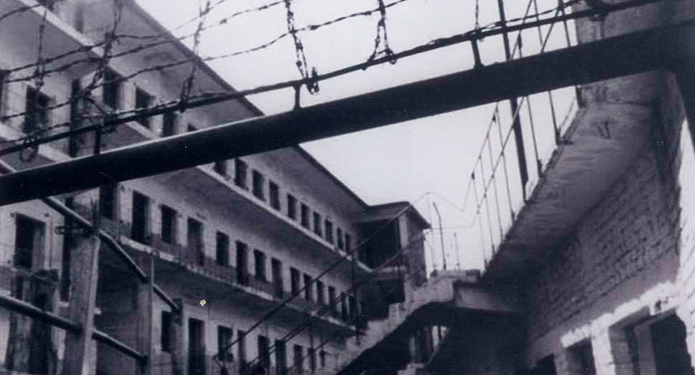 Denoncimi i Bedri Spahiut: “Në majin e ’59-ës, kur Tuku po takohej me familjen, korridori burgut oshëtiu nga britmat e….”/ Letra për komandantin e kampit në Elbasan