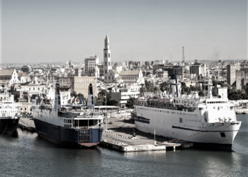 How was the “silent duel” replayed in real situations in January ’89 with the ship “Dukati”, which arrived in Brindisi with 7 members of the hostage crew… ?!