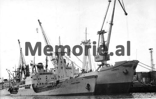 Si u ‘ri luajt’ në situata reale “Dueli i heshtur” në janarin e ’89-ës me anijen “Dukati”, që mbërriti në Brindisi me 7 pjesëtarë të ekuipazhit peng…?!