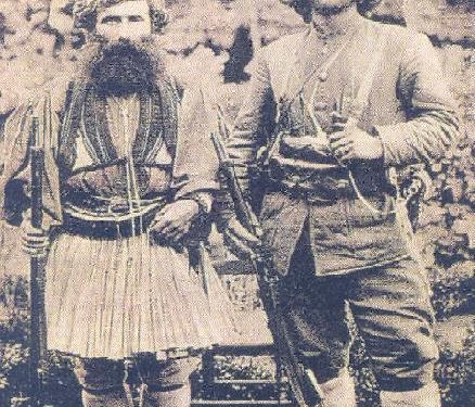 “Me porosinë e Naim Frashërit, gjyshi im hapi shkollat shqipe në krahinën e Dangëllisë, por regjimi komunist na…” / Dëshmia e rrallë e të birit të oficerit të Zogut