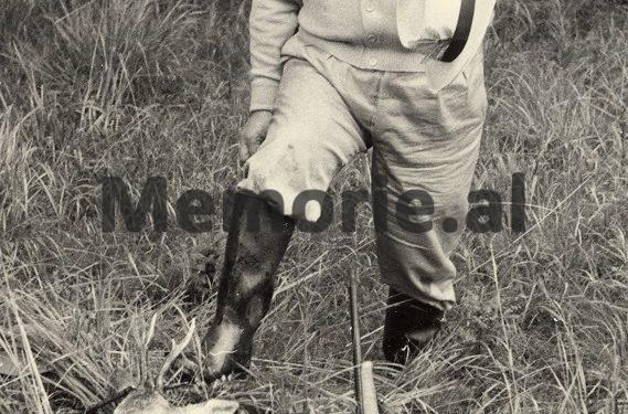 “Pasi Enveri në Plenum tha: ‘ngrihuni e flisni ç’keni për armikun Beqir Balluku’ babai erdhi në shtëpi dhe…”/ Dëshmia e rrallë e djalit të ish-ministrit