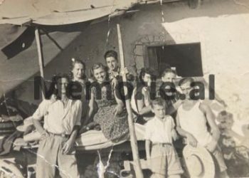 “Njerëz të ndaluar”/ Fotot e rralla të ‘armiqve të popullit’, nga vilat e sallonet mondane të aristokracisë europiane, në barakat e kampeve të internimit të regjimit komunist