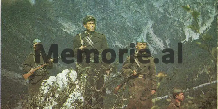 “Para se të vdiste, Musine Kokalari më thirri mua dhe kunatën time, e na tha…”/ Dëshmia e ish-të burgosurit politik, fqinjë i “armikes së popullit” që i la amanetet