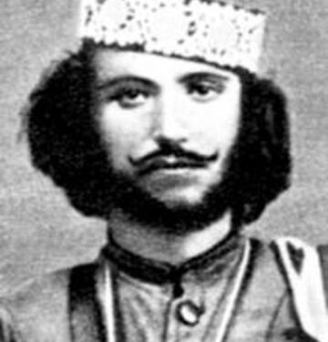 Kujtimet e ish-prefektit të Gjirokastrës: “Bimbashit, Halil efendiut, dikush i kallëzoi se e fejuara e Çerçizit Topullit, ishte me barrë dhe…” / Zbardhet e vërteta për vrasjen e bujshme në 1908-ën