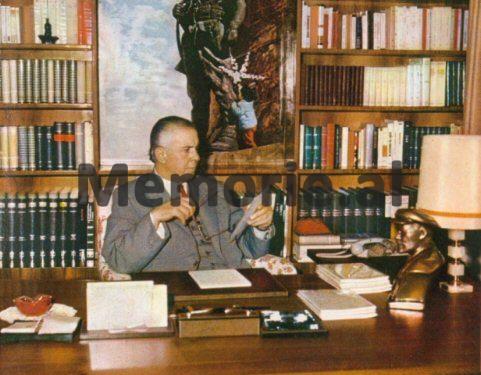 Ditari i Enverit: “Monarko-fashistët po ushtrojn terror ndaj komunistëve, kanë arrestuar Glezos, i dhashë urdhër Ushtrisë në Jug që…”/ Komentet mbi konfliktin greko-turk