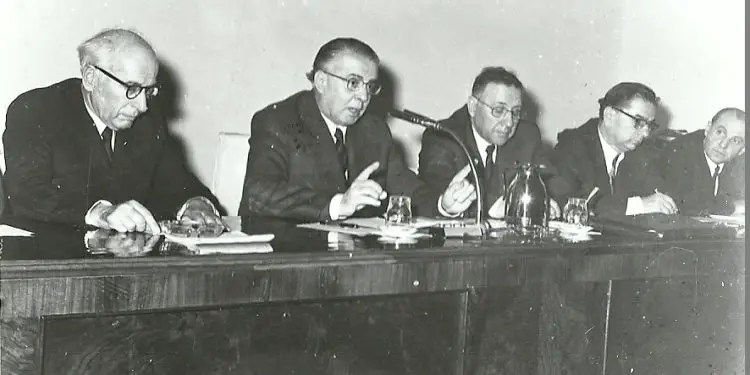 Ditari sekret i Enverit: “Sot revizionistët sovjetik, invaduan ushtarakisht Çekosllavaki dhe…”/ Ç’farë shkruante udhëheqësi komunist më 21 gusht 1968?