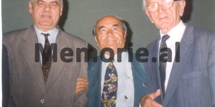 “Unë njeriu i Sigurimit që provoja ushqimin e Enverit e familjes së tij dhe dëshmova në gjyq ndaj Hazbiut e Feçorit, ku…”/ Dëshmia e rrallë e oficerit që tentoi vetvrasjen