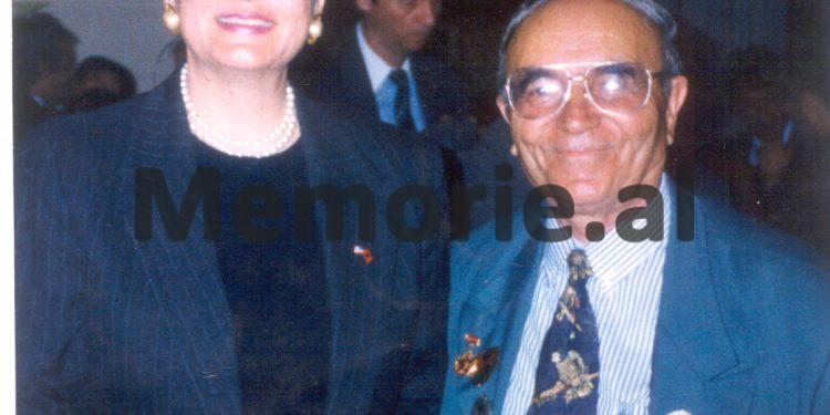 “Unë njeriu i Sigurimit që provoja ushqimin e Enverit e familjes së tij dhe dëshmova në gjyq ndaj Hazbiut e Feçorit, ku…”/ Dëshmia e rrallë e oficerit që tentoi vetvrasjen