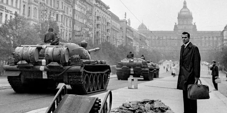 Ditari sekret i Enverit: “Sot revizionistët sovjetik, invaduan ushtarakisht Çekosllavaki dhe…”/ Ç’farë shkruante udhëheqësi komunist më 21 gusht 1968?