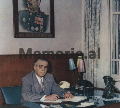 Ditari i Enverit: “Monarko-fashistët po ushtrojn terror ndaj komunistëve, kanë arrestuar Glezos, i dhashë urdhër Ushtrisë në Jug që…”/ Komentet mbi konfliktin greko-turk