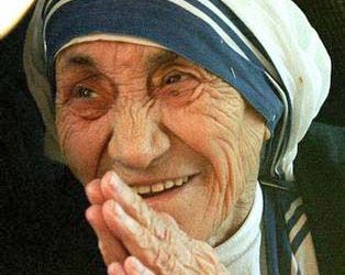 Një udhëtim virtual me Shenjtoren në kohë, nga një cep i botës në tjetrin