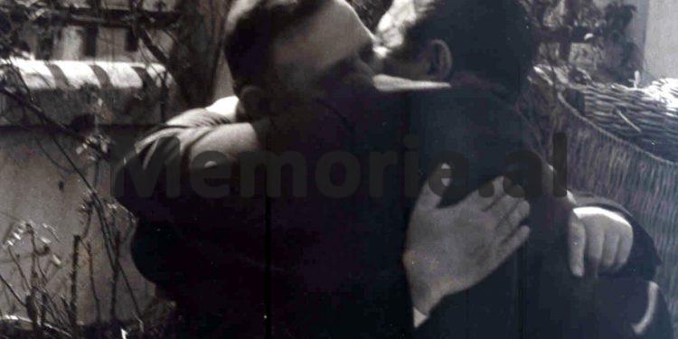 “Ju tregoj raportet që babai kishte me Enverin, Hysniun, Mehmetin, përse e eliminuan dhe kush e sulmoi…”/ Dëshmia e rrallë e djalit të ish-ministrit Beqir Balluku