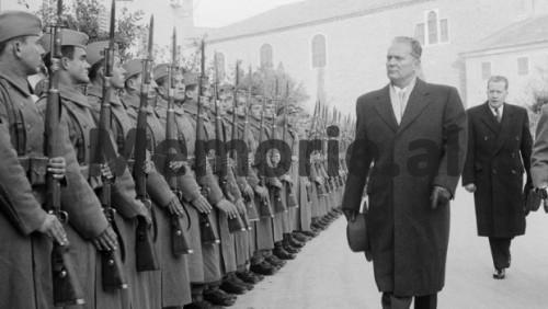 “Ushtria jugosllave po përqendrohet në kufijtë tanë, ka lëvizje aeroplanësh afër Shkodrës dhe…”/ Raporti sekret, përgjimet e ‘Shtëpisë me gjethe’, pas ngjarjeve të Çekisë në ’68-ën