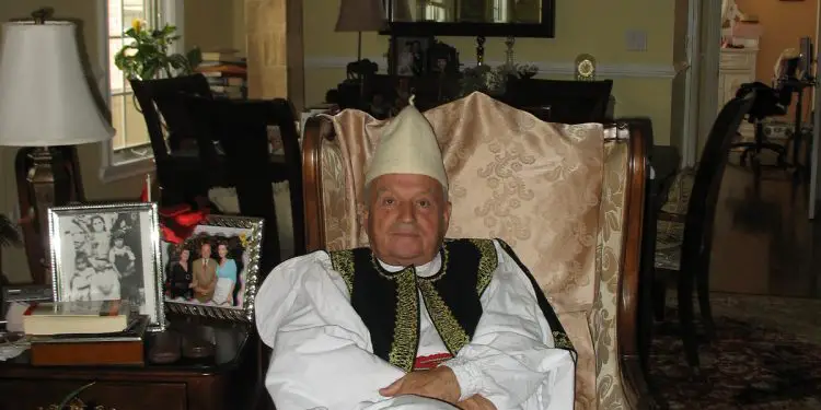 “Në Paramythia, kushërirën tonë, Sanije Bollati e dogjën të gjallë, plakut Osman Murati, mbasi i rropën për së gjalli lëkurën, i’a…”/ Rrëfimi tragjik i studiuesit, dëshmitar okular
