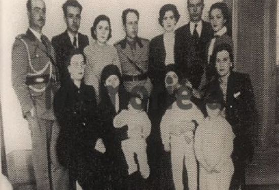 “Gjyshi i dha arkën me flori Ismail Qemalit që e emëroi ministër të Luftës, kurse babai u burgos dhe shiste nallane në Shkodër…”/ Historia tragjike e  Derrallave