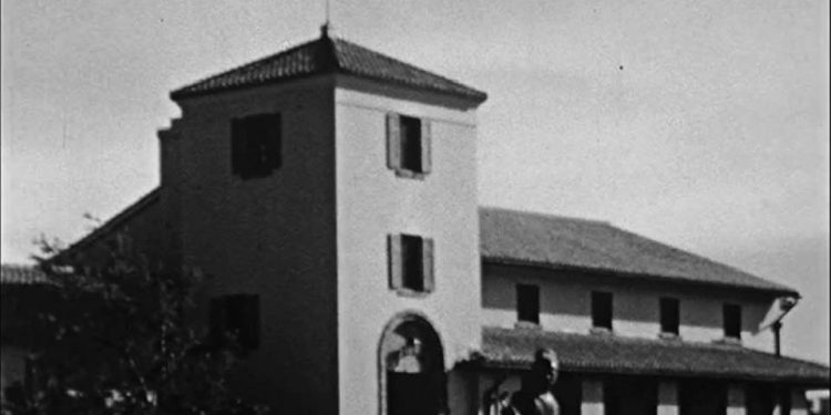 1933 – VENDI QË ZURI SHQIPËRIA NË LIBRIN “BIBLIOTEKAT POPULLORE TË BOTËS”