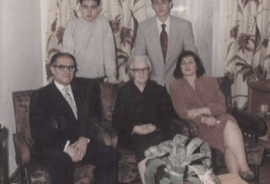 “Gjyshi i dha arkën me flori Ismail Qemalit që e emëroi ministër të Luftës, kurse babai u burgos dhe shiste nallane në Shkodër…”/ Historia tragjike e  Derrallave