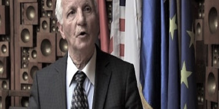 “Kolegët arsimtar që dëshmuan në gjyq për sa kisha folur kundër Enver Hoxhës dhe ai që mohoi deklaratën e lëshuar…”/ Dëshmia e ish-deputetit dhe diplomatit