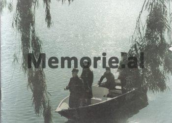 “Borders of the people, always close to each other” (photo from the communist period)