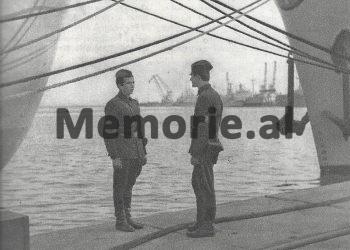 “Kufitarë e popull, gjithnjë pranë njëri tjetrit” (foto nga periudha e komunizmit)