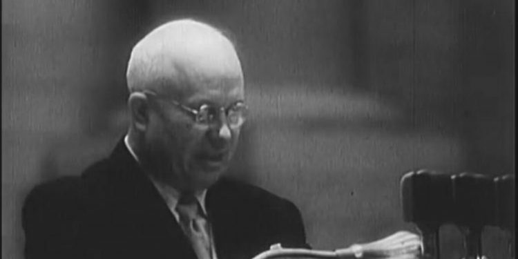 “Ambasada jonë përgjohet nga sovjetikët me anë aparaturash speciale prej 3 vitesh, që kur ajo hyri në ndërtesën e…”/ Ditari i panjohur i Enverit për ‘Mbledhjen e 81 partive’