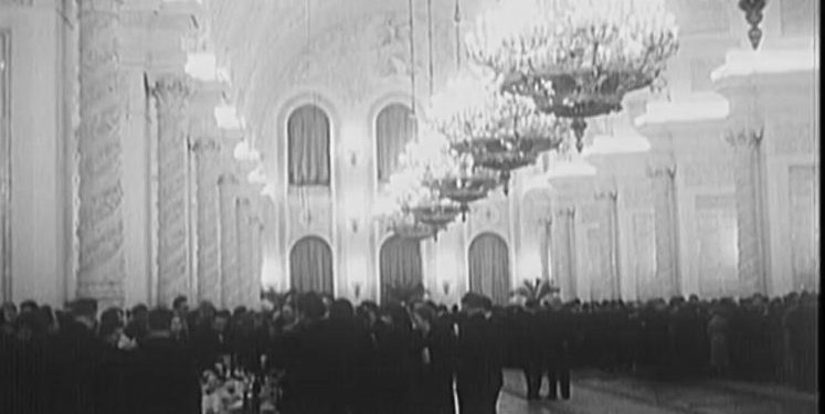 “Ambasada jonë përgjohet nga sovjetikët me anë aparaturash speciale prej 3 vitesh, që kur ajo hyri në ndërtesën e…”/ Ditari i panjohur i Enverit për ‘Mbledhjen e 81 partive’