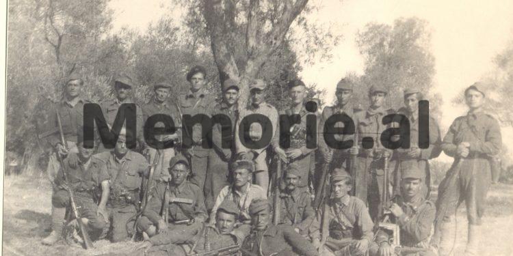 “Si na i pushkatoi 10 burra në fshatin Xhan, ‘motra’ e partizanit Çelo Sinani ‘Hero i Popullit’, ku vrau dhe vëllain tim…”/ Dëshmia e rrallë për ngjarjen e 28 nëntorit 1944