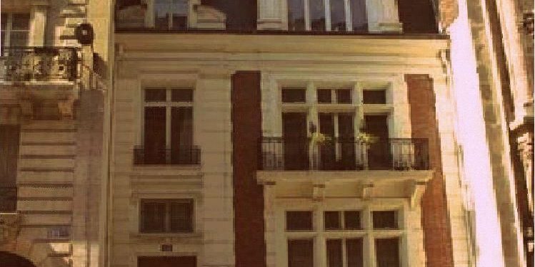 Fotot e panjohura / Selia e ambasadës shqiptare në Paris dhe emrat e oficerëvë të Sigurimit të Shtetit (Zbulimi Politik) që shërbyen aty nga viti 1945, deri në 1991-in