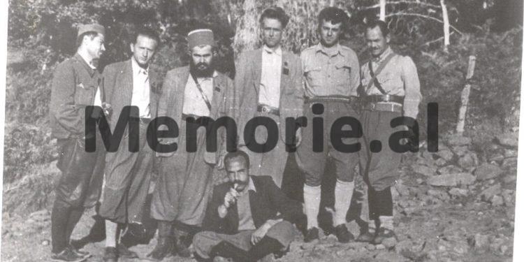 “Unë si sekretare e tij, mora telegramin që vinte për Enverin, ku thuhej; ‘porosia juaj u zbatua me sukses’…”/ Dëshmia e rrallë e Flora Dishnicës, për vrasjen e Gjinishit