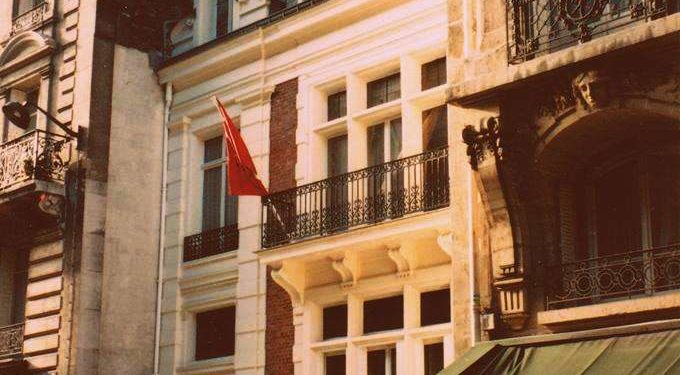 Fotot e panjohura / Selia e ambasadës shqiptare në Paris dhe emrat e oficerëvë të Sigurimit të Shtetit (Zbulimi Politik) që shërbyen aty nga viti 1945, deri në 1991-in