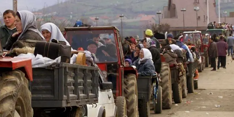 “Kur u ktheva në Kosovë pas viteve ’90-të, njerzit s’më afroheshin e më shikonin me dyshim, si ish-i burgosur në Shqipëri, dhe…”/ Dëshmia e mjekut Jetullah Gashi