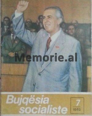 Kopertinat e 19 revistave të ilustruara që botoheshin në Shqipërinë komuniste të Enver Hoxhës /Imazhet e panjohura